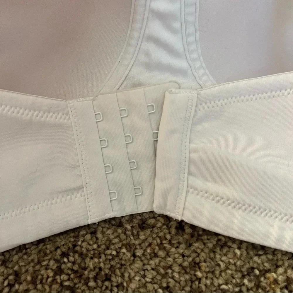 Vanity Fair Body Caress Wireless Bra 40DD 40E 72335 White Light Lined Wire Free - Picture 9 of 10